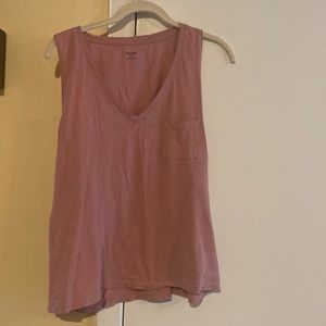 Sleeveless tee